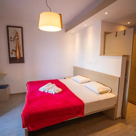 Lägenhet Calliope Maille & *