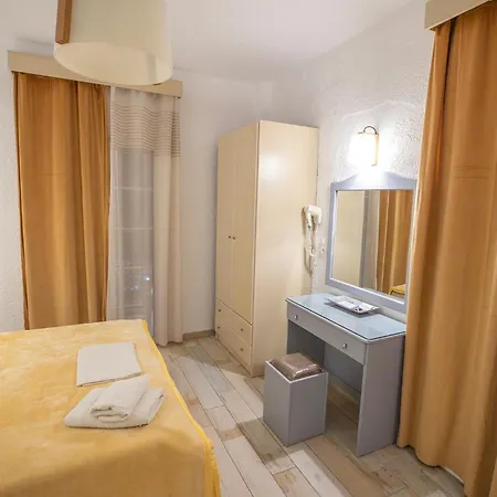 Calliope Maille & Lägenhet Myrties