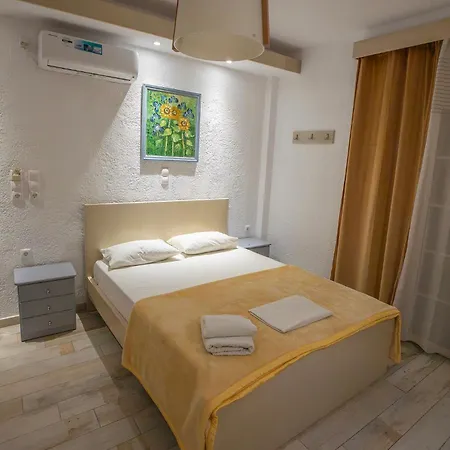 Calliope Maille & Lägenhet *