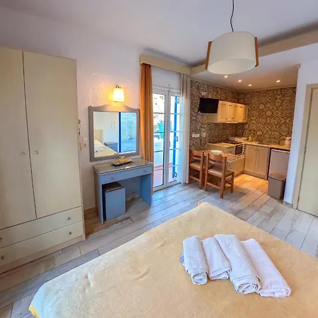 Calliope Maille & Lägenhet Myrties