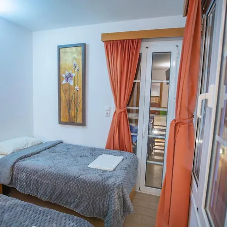 Calliope Maille & Lägenhet Myrties