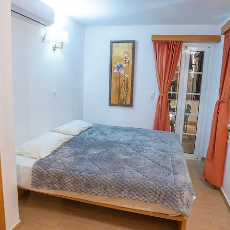 Calliope Maille & Lägenhet Myrties