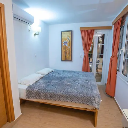 Calliope Maille & * Myrties