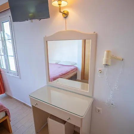 Calliope Maille & Lägenhet Myrties