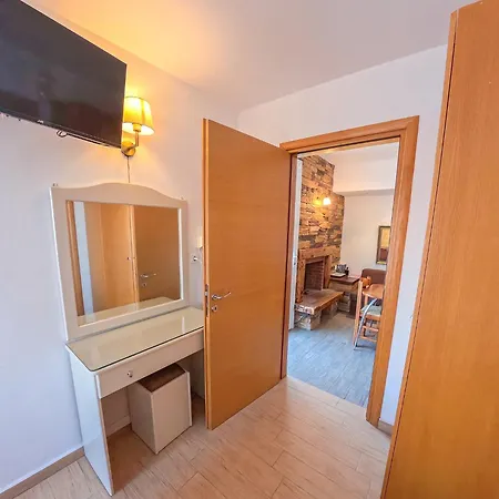 Lägenhet Calliope Maille & *