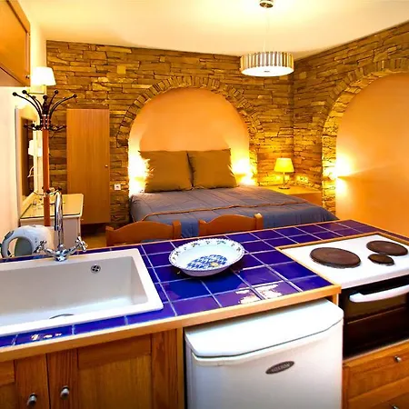 Calliope Maille & Myrties