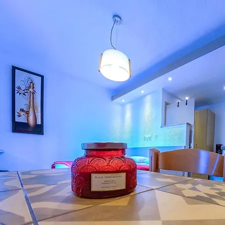 Daire Calliope Maille & *