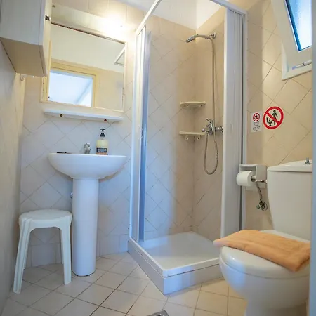 Calliope Maille & Daire Myrties