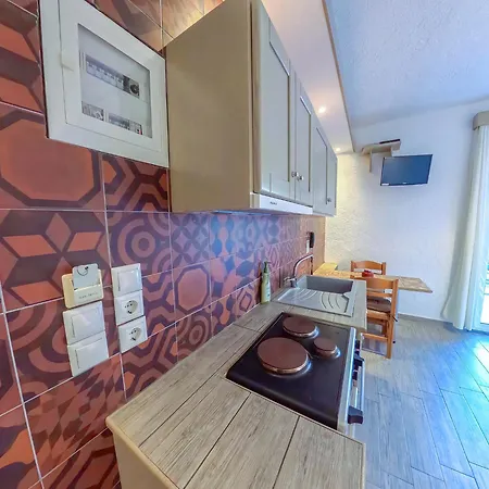 Calliope Maille & Myrties