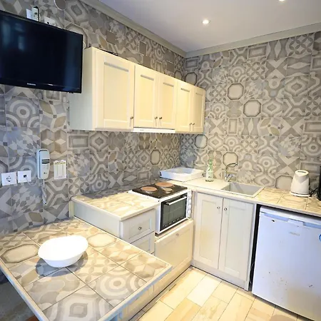 Calliope Maille & Daire *