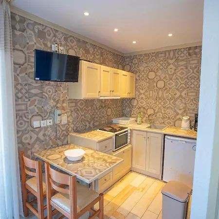 Calliope Maille & Myrties