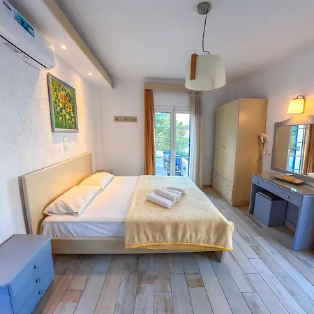 Calliope Maille & * Myrties