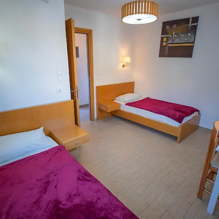 Calliope Maille & * Myrties