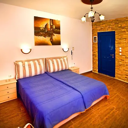 Calliope Maille & Myrties