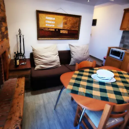 Calliope Maille & Myrties