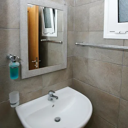 Calliope Maille & Apartament Myrties