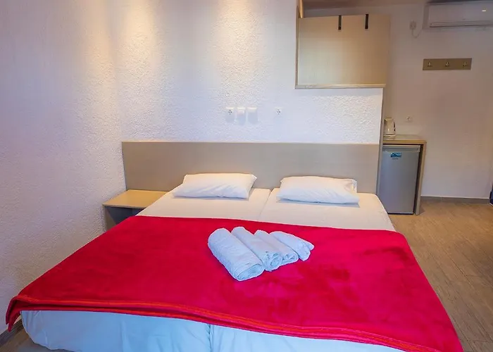 Calliope Maille & Myrties