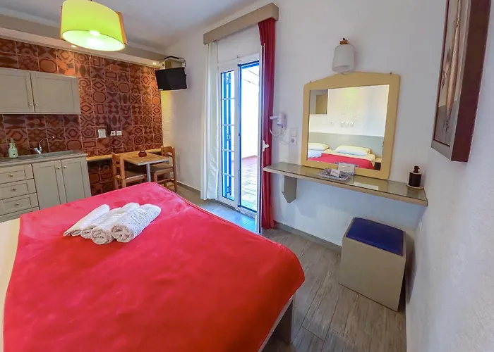 Calliope Maille & شقة