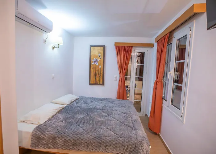 Calliope Maille & * Myrties