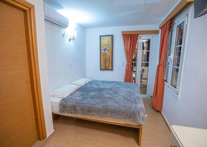 Calliope Maille & * Myrties